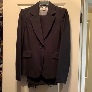 Tahari Arthur S. Levine pants suit